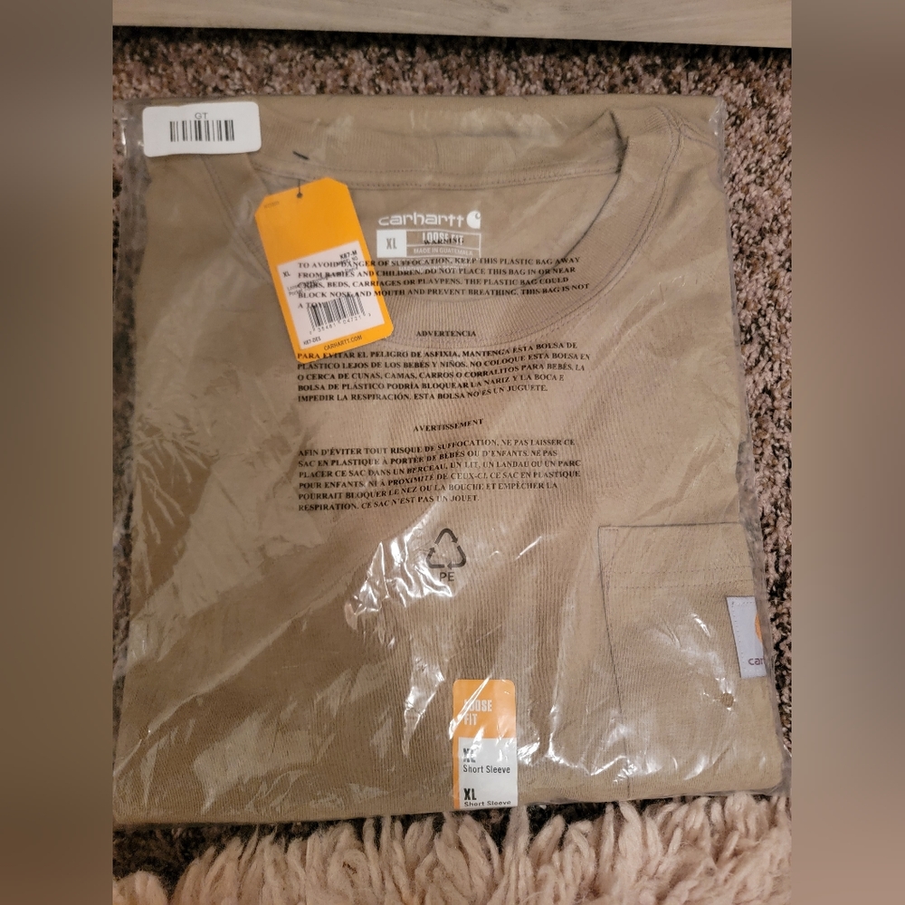 2 NWT Mens T-shirt